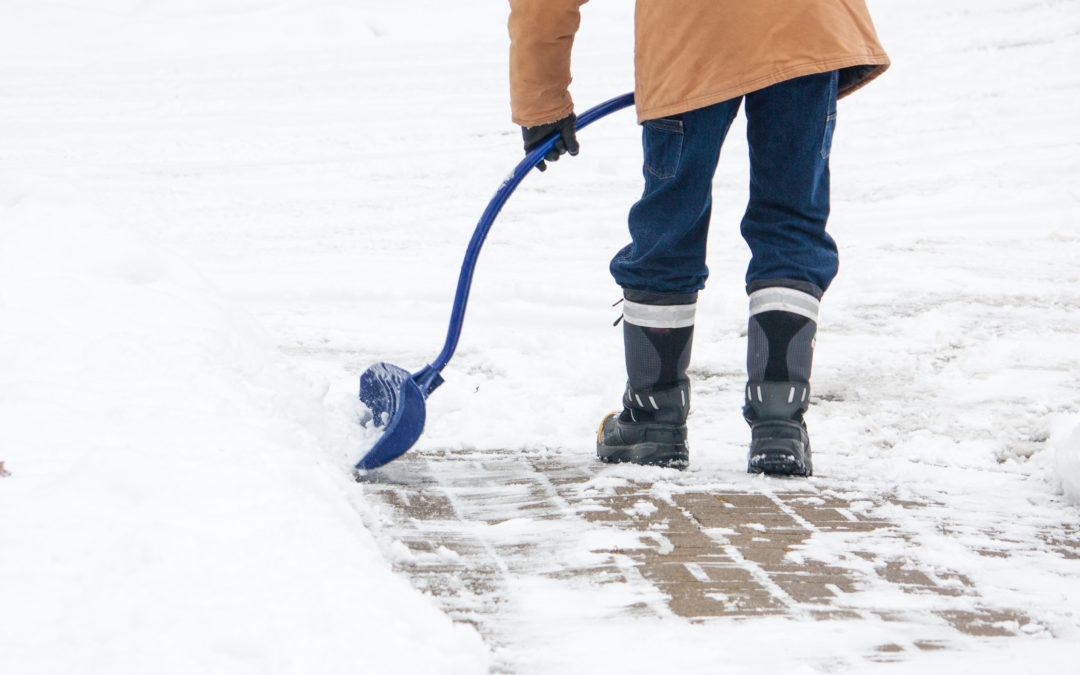 Health Tip: Shovel Snow Safely