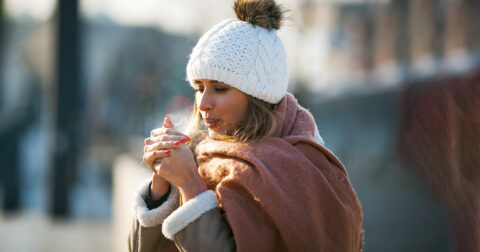 DON'T LET COLD WEATHER CAUSE JOINT PAIN IN HANDS AND WRISTS ...